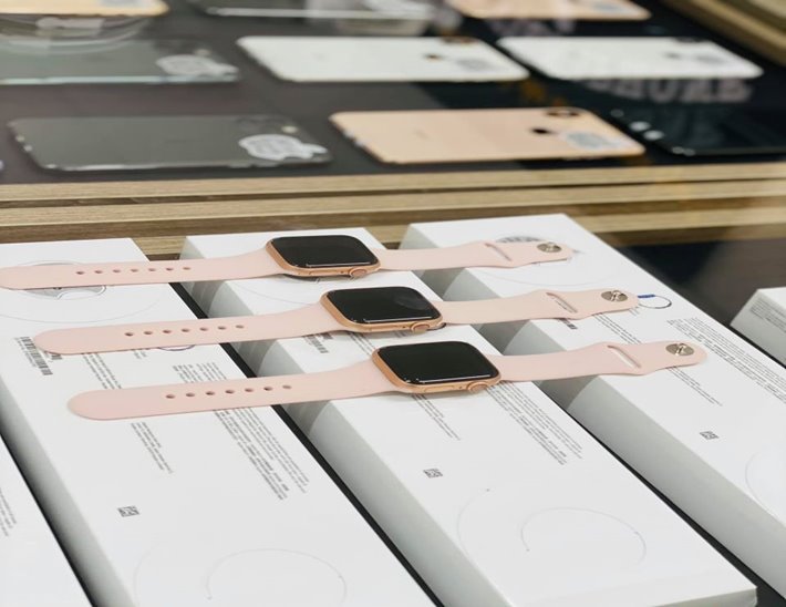 apple-watch-store-vto-1.jpg apple-watch-store-vto-1.jpg